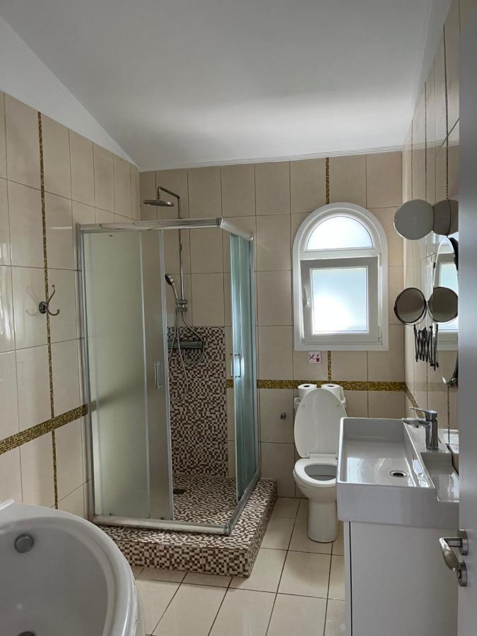Villa Neyla Four Bedroom Coral Bay Beach Front Экстерьер фото
