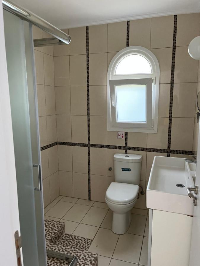 Villa Neyla Four Bedroom Coral Bay Beach Front Экстерьер фото