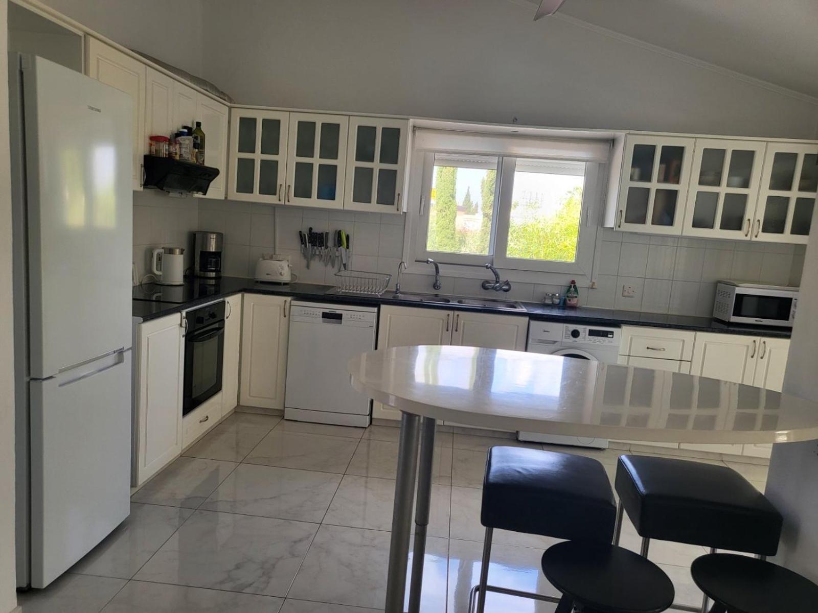 Villa Neyla Four Bedroom Coral Bay Beach Front Экстерьер фото