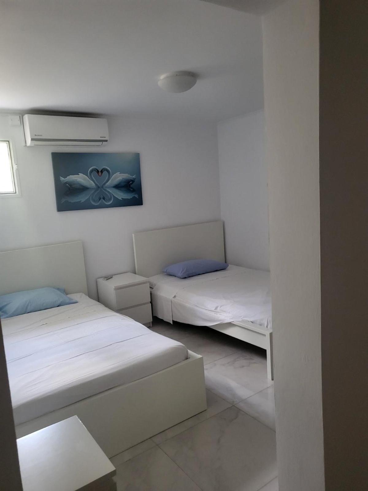 Villa Neyla Four Bedroom Coral Bay Beach Front Экстерьер фото