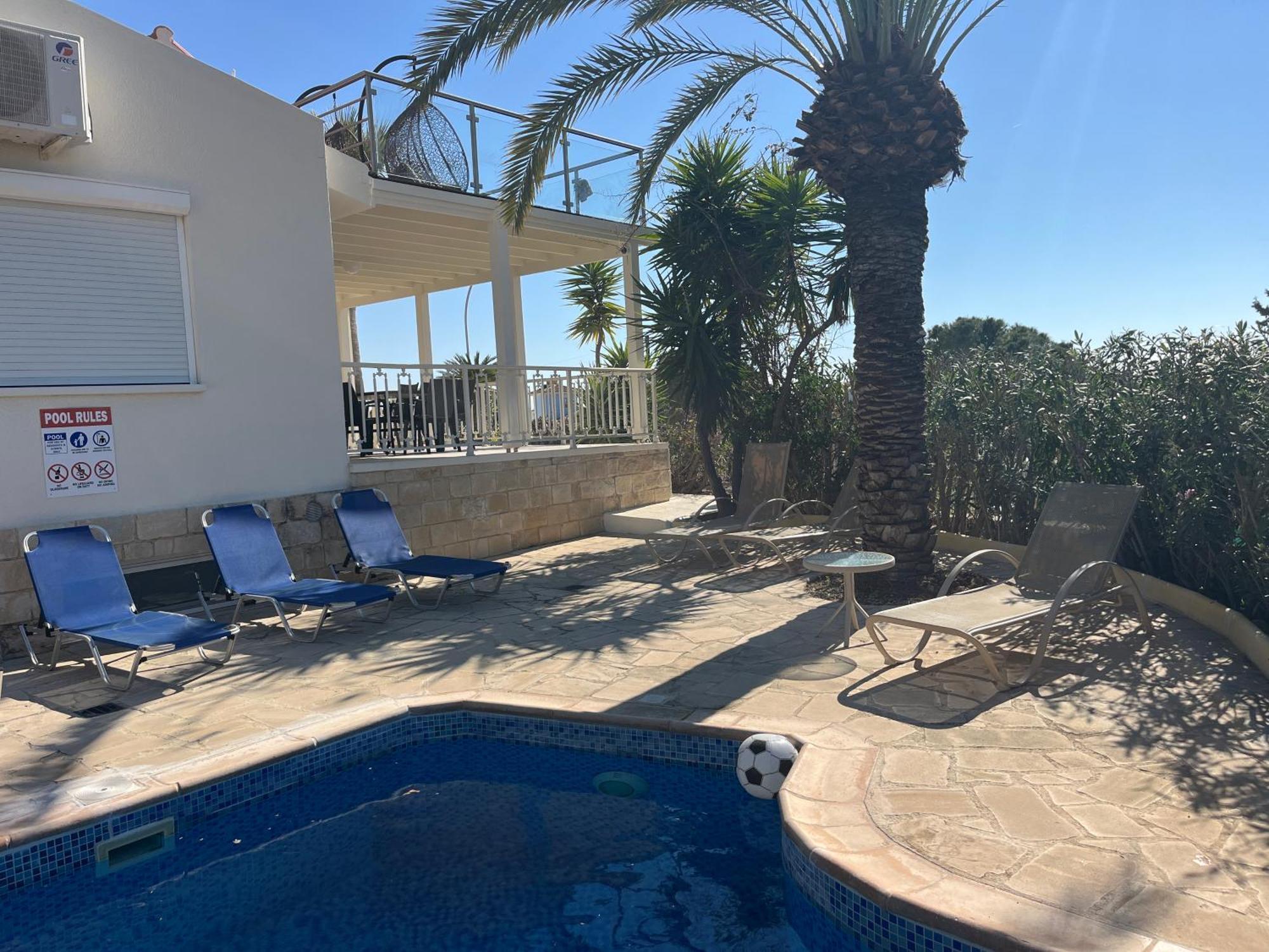 Villa Neyla Four Bedroom Coral Bay Beach Front Экстерьер фото